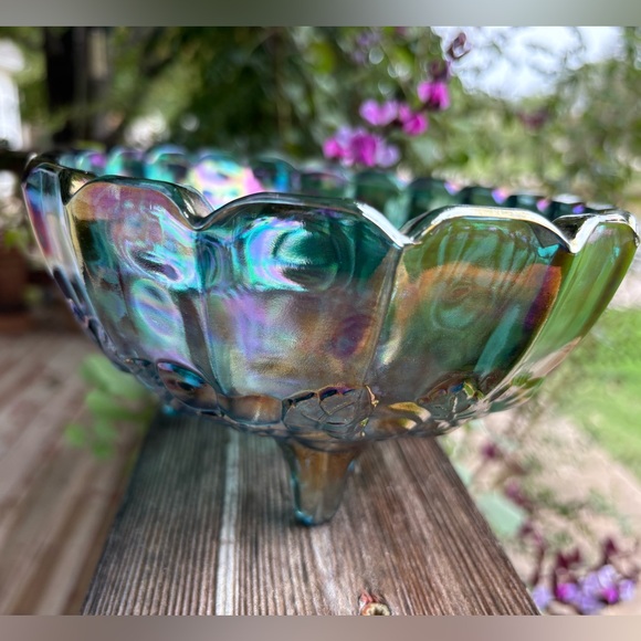 CARNIVAL GLASS Indiana Iridescent Blue Bowl - Picture 3 of 10